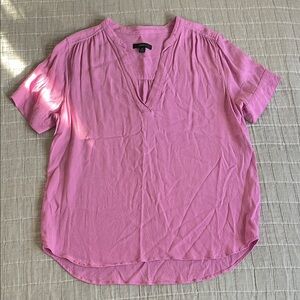 J.Crew Pink Lavendar V-Neck Crepe Top; good shape, stylish, lightweight, size S